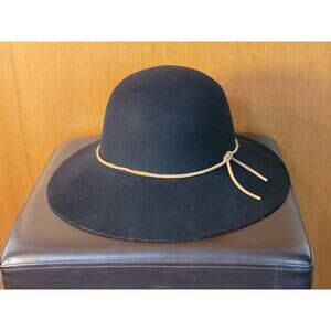 NWT - Phenix Wool Hat With Leather Trim - Black - One Size